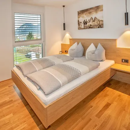 Ella * 因斯布鲁克