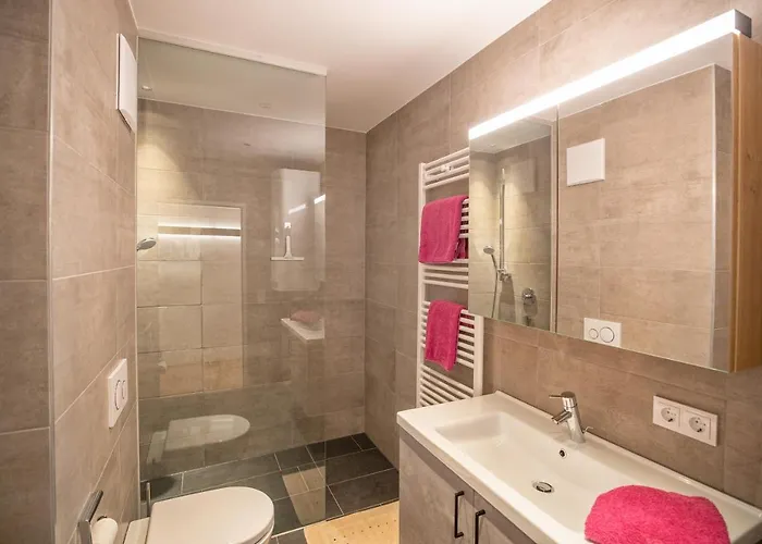 Ella Ίνσμπρουκ